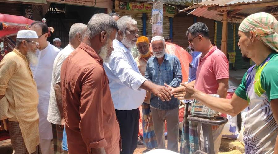 শাহরাস্তিতে চেয়ারম্যান প্রার্থী ঘোড়া প্রতীকের গণসংযোগ