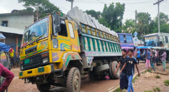 কচুয়া-সাচার-গৌরিপুর সড়কে চলাচলে ভোগান্তি, আটকা পড়ছে শত শত গাড়ি