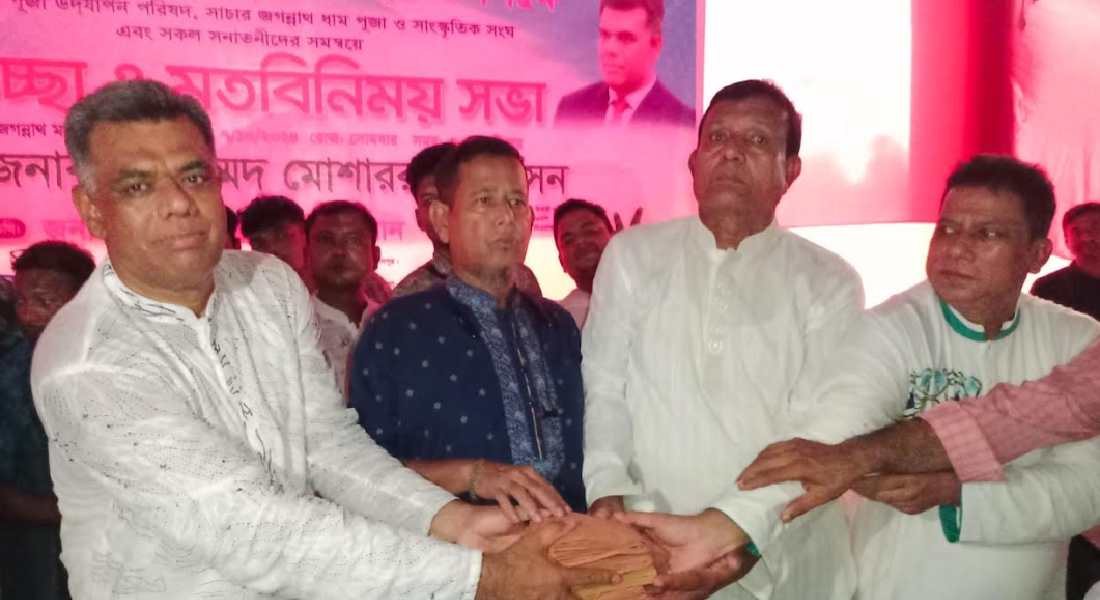 কচুয়ায় ৩৯টি পূজামণ্ডপে সহায়তা দিলেন বিএনপি নেতা মোশাররফ হোসেন