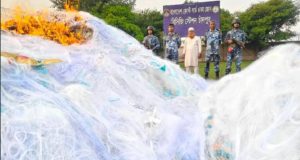 চাঁদপুরে মোটর বাইকে বৃদ্ধা নিহত : হাসপাতালে পৌঁছিয়ে পালালো বেপরোয়া চালক