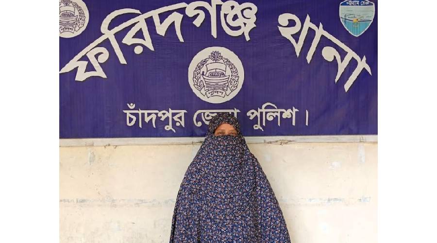 ফরিদগঞ্জে জেলা মহিলা লীগের সাধারণ সম্পাদক গ্রেফতার
