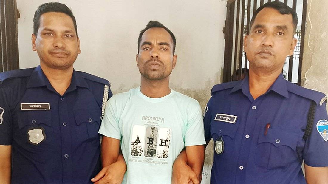 হাজীগঞ্জে বাবাকে হত্যার দায়ে ছেলের যাবজ্জীবন