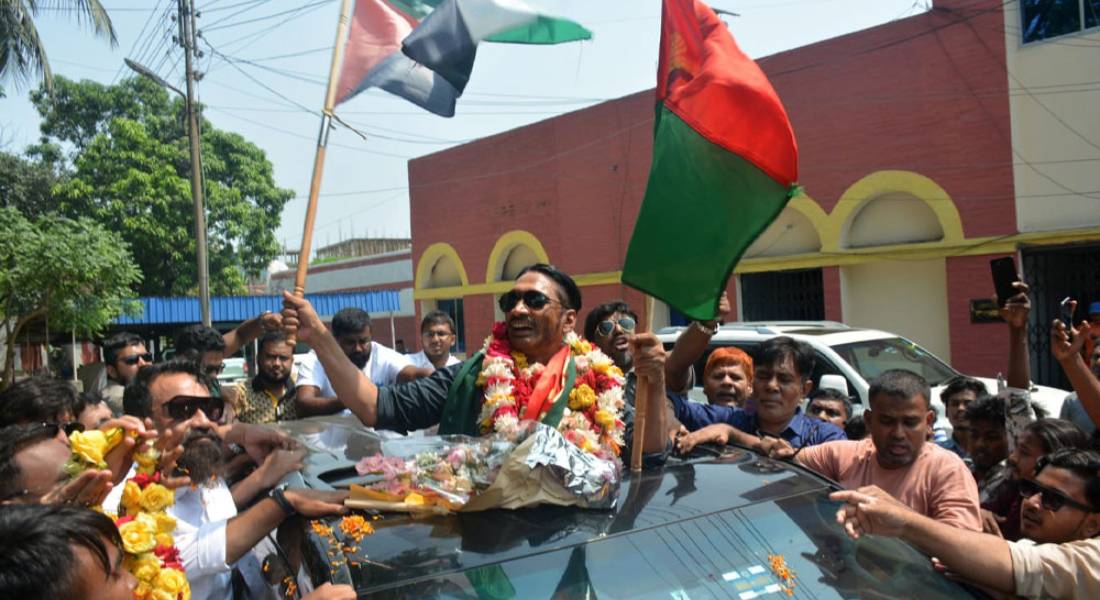 কারামুক্ত জাকির খান