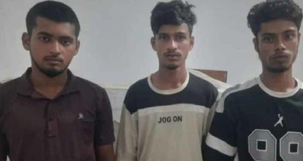 স্কুলছাত্রীকে