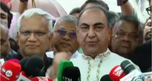 নির্বাচন