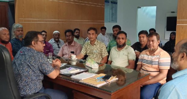 সাংবাদিকদের