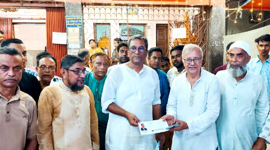 আপনারা স্বাচ্ছন্দ্যভাবে পূজা করবেন : শেখ ফরিদ আহমেদ মানিক আপনারা স্বাচ্ছন্দ্যভাবে পূজা করবেন : শেখ ফরিদ আহমেদ মানিক