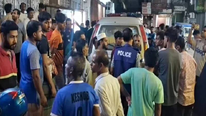 চাঁদপুরে ব্যাংক থেকে পরিচ্ছন্নতা কর্মীর মরদেহ উদ্ধার চাঁদপুরে ব্যাংক থেকে পরিচ্ছন্নতা কর্মীর মরদেহ উদ্ধার