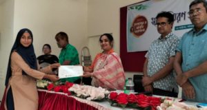 মতলব দক্ষিণে সনকের আবৃত্তি কর্মশালা ও সনদ বিতরণ মতলবের স্বর্ণের দোকানে ডাকাতিতে আটক ৩ জনের মধ্যে দু’জনের স্বীকারোক্তি