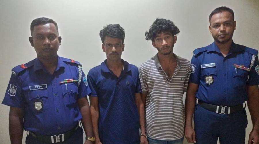 শহরে বৈদ্যুতিক তার চুরির ঘটনায় আটক ২ শহরে বৈদ্যুতিক তার চুরির ঘটনায় আটক ২