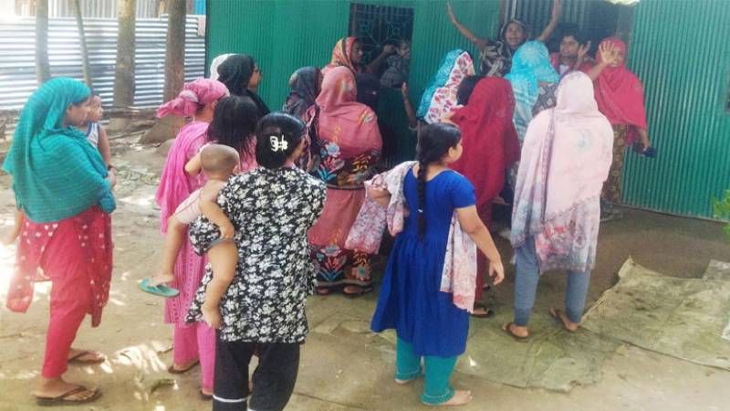 মহামায়ায় খালাতো বোনকে বাঁচাতে গিয়ে আরেক বোনের মৃত্যু মহামায়ায় খালাতো বোনকে বাঁচাতে গিয়ে আরেক বোনের মৃত্যু