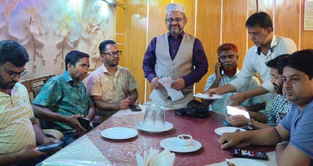 সাংবাদিকদের