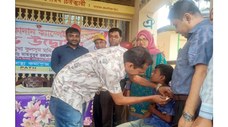 মতলব উত্তরে টাইফয়েড টিকাদান ক্যাম্পেইনের উদ্বোধন