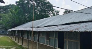 কচুয়া পাথৈর উবিতে ভবনের অভাবে পাঠদান ব্যাহত ব্রীজ