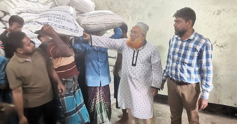 চাঁদপুরে মা ইলিশ রক্ষায় ১৯০ অভিযানে ৪১ মামলা,৩০ মোবাইল কোর্ট ও ৫৭ জনকে জেল-হাজতে প্রেরণ elish