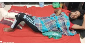 হাজীগঞ্জে সেই ব্রিজটি দিনে ঢালাই, রাতে ফাটল