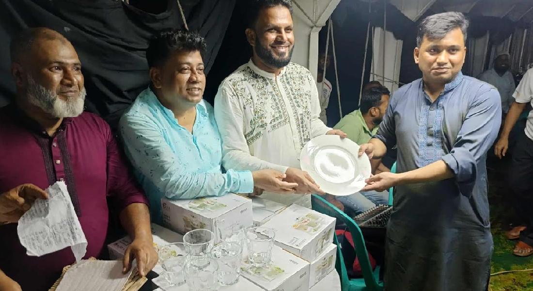 আনন্দঘন পরিবেশে চাঁদপুর প্রেসক্লাবের নৌভ্রমণ