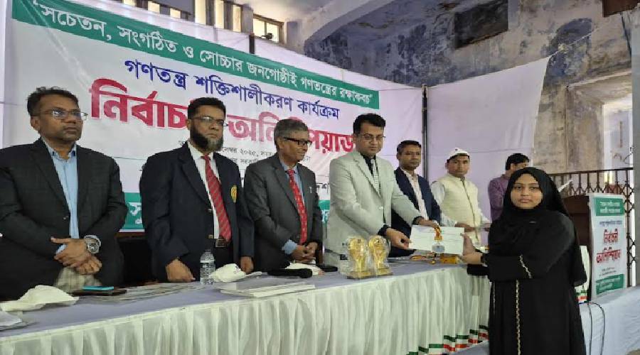 যে কাজটাই করো, সেটার লক্ষ্য থাকতে হবে: ডিসি