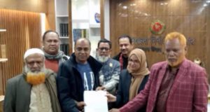 মতলবের চরাঞ্চলে ফণীতে ক্ষতিগ্রস্ত পরিবারের মাঝে ত্রাণ সামগ্রী বিতরণ