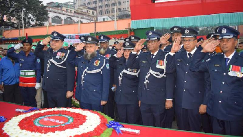 চাঁদপুরে শহীদদের প্রতি সর্বস্তরের শ্রদ্ধা নিবেদন শহীদদের