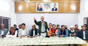 চাঁদপুর-রায়পুর সড়কে বাস ও সিএনজি স্কুটার সংঘর্ষ