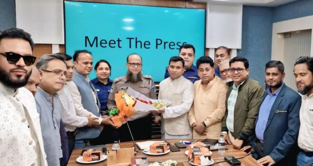 পুলিশের