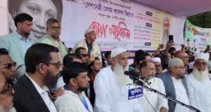 কবর থেকে তিনদিন পর জীবিত উঠে এলেন ‘জিন্দাবাবা’, এরপর আগুন চিল্লা দেবেন