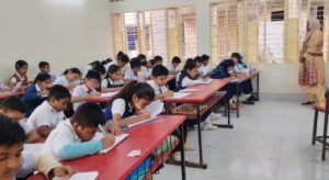 চাঁদপুরে অভিভাবকদের তত্ত্বাবধানে চলছে বার্ষিক পরীক্ষা