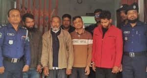 পল্লী চিকিৎসকসহ