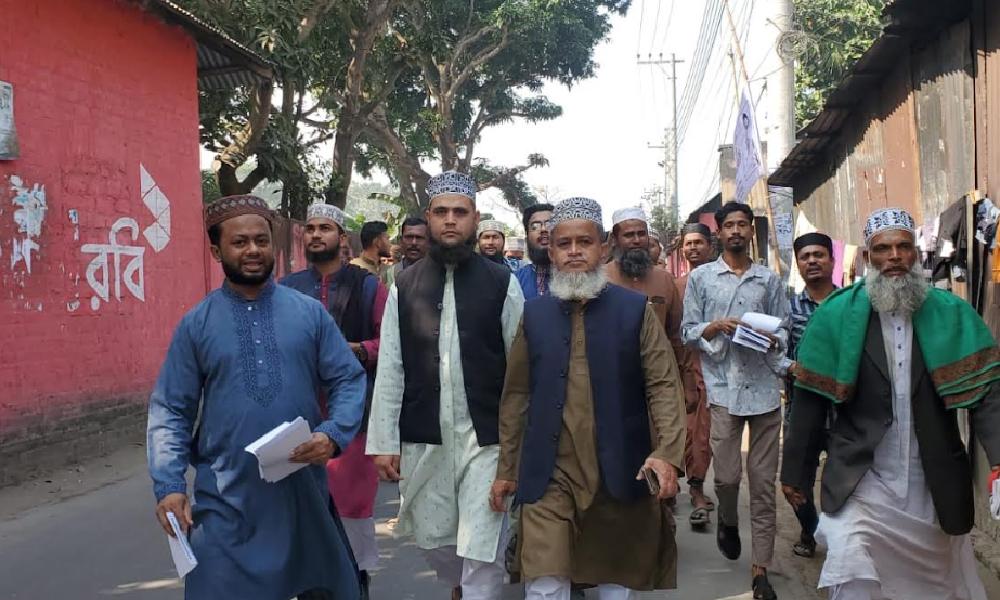 চাঁদপুর পৌরসভার বিভিন্ন ওয়ার্ডে মোমবাতি প্রার্থীর গণসংযোগ