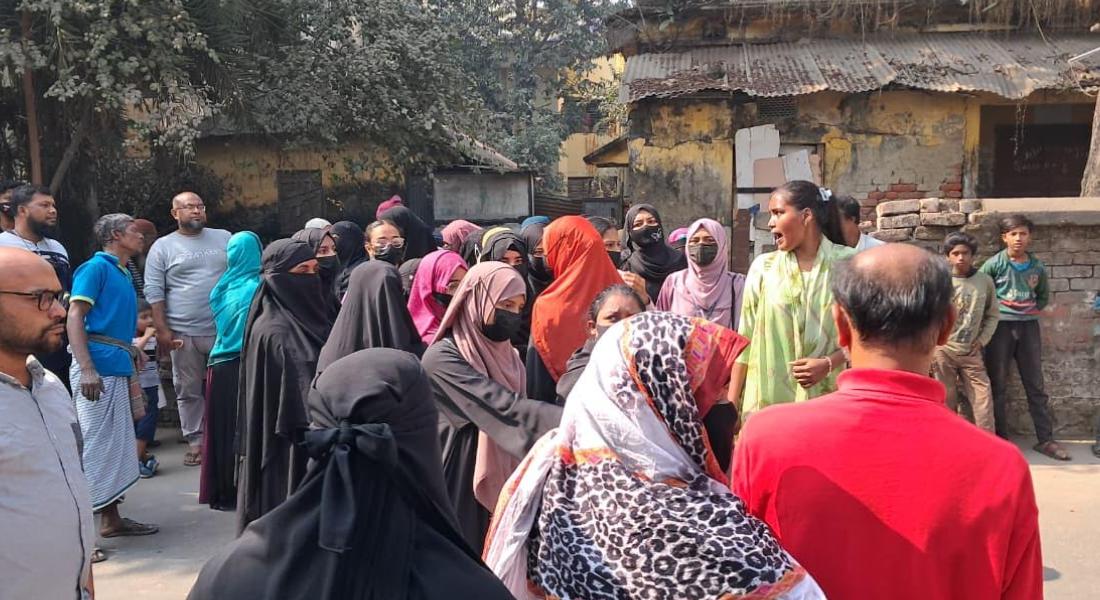 এসএসসির ফরম পূরণ করতে না পেরে বিক্ষোভ