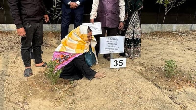 মতলবের পারভেজসহ ৮ জনের পরিচয় শনাক্ত