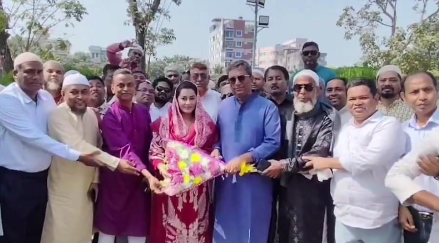 ভালোবাসায় সিক্ত হলেন জনতার এমপি শেখ ফরিদ আহমেদ মানিক