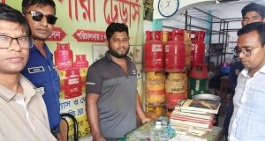 হাইমচরে নৌ-পুলিশের অভিযানে ১২ হাজার মিটার জাল জব্দ