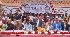 ভারি বর্ষণে চাঁদপুরে ড্রেনেজ ব্যবস্থা ভেঙ্গে জলাবদ্ধতা ও ভোগান্তি