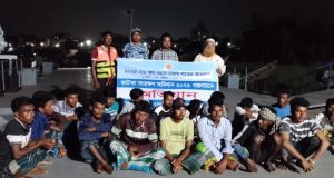 মৃতদেহ দাফন করছে, ইসলামী আন্দোলন বাংলাদেশ মতলব উওর