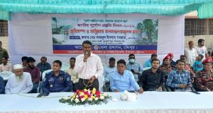 কাদের মোল্লার কবরে ‘শহীদ’ লেখা!