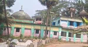 যুবতীকে