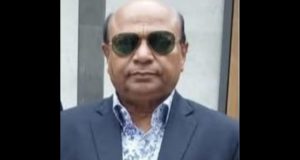 চাঁদপুর লঞ্চঘাটে সিএনজি ও অটোবাইকের দৌরাত্ন্যে অসহায় যাত্রীরা