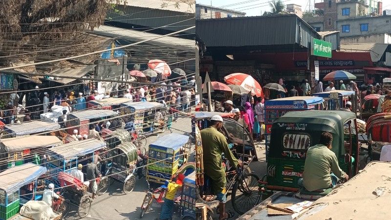 ঈদকে সামনে রেখে চাঁদপুর কোর্ট স্টেশন এলাকায় ছিনতাইকারী চক্র সক্রিয় ঈদকে সামনে রেখে চাঁদপুর কোর্ট স্টেশন এলাকায় ছিনতাইকারী চক্র সক্রিয়