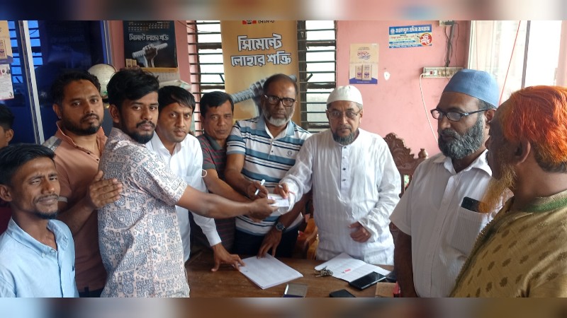 চাঁদপুর পৌর ১১নং ওয়ার্ডে প্রকৃত জেলেদের মাঝে জেলে কার্ড বিতরণ চাঁদপুর পৌর ১১নং ওয়ার্ডে প্রকৃত জেলেদের মাঝে জেলে কার্ড বিতরণ