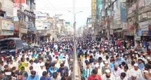 হাজীগঞ্জে প্রবাসীর স্ত্রীকে ধর্ষণ : ৮ মাস পর থানায় অভিযোগ