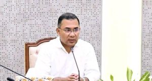 শিক্ষকদের আগস্টের বেতন ও ঈদ বোনাসের চেক হস্তান্তর