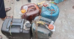 চাঁদপুরে স্কুল ছাত্রীকে কুপ্রস্তাব : প্রতিবাদে ভাইয়ের ওপর হামলা, আহত ৬