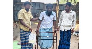 কচুয়ায় শিক্ষার্থীদের নতুন বই বিতরণ