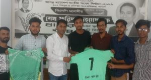 জেএসসি-জেডিসি কেন্দ্র পরিদর্শনে চাঁদপুর জেলা প্রশাসক