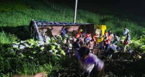 বিয়ের নামে যুবকের হাতে তুলে দিয়ে ধর্ষণে সহযোগিতা