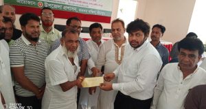 শেখ হাসিনাকে প্রধানমন্ত্রী করুন, উন্নয়ন উপহার দিবো: রুহুল