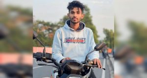 গৃহবধূকে