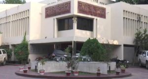 'পেঁয়াজ এখন পাগলা ঘোড়া পাগলা পেঁয়াজ খেপেছে'